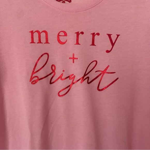 Holiday Time women’s pink shirt sleeve “Merry & Bright” top - Picture 2 of 6